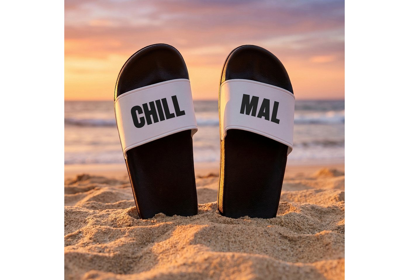 22Feels Geschenk Väter Herren Badelatschen lustig Chill Mal Spruch Sommer Badepantolette IN DEUTSCHLAND BEDRUCKT – Bild 3 von 5