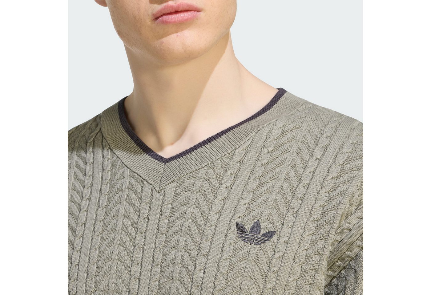 adidas Originals Sweatshirt PULLOVER, GESTRICKT, V-AUSSCHNITT, ZOPFMUSTER (1-tlg) – Bild 4 von 5