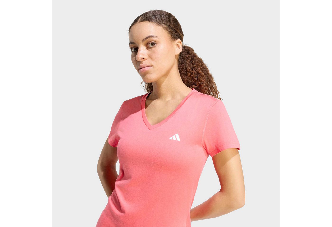 adidas Performance T-Shirt ADIDAS WORKOUT ESSENTIALS MIT V-AUSSCHNITT mit V-Ausschnitt, ohne Verschluss – Bild 3 von 5