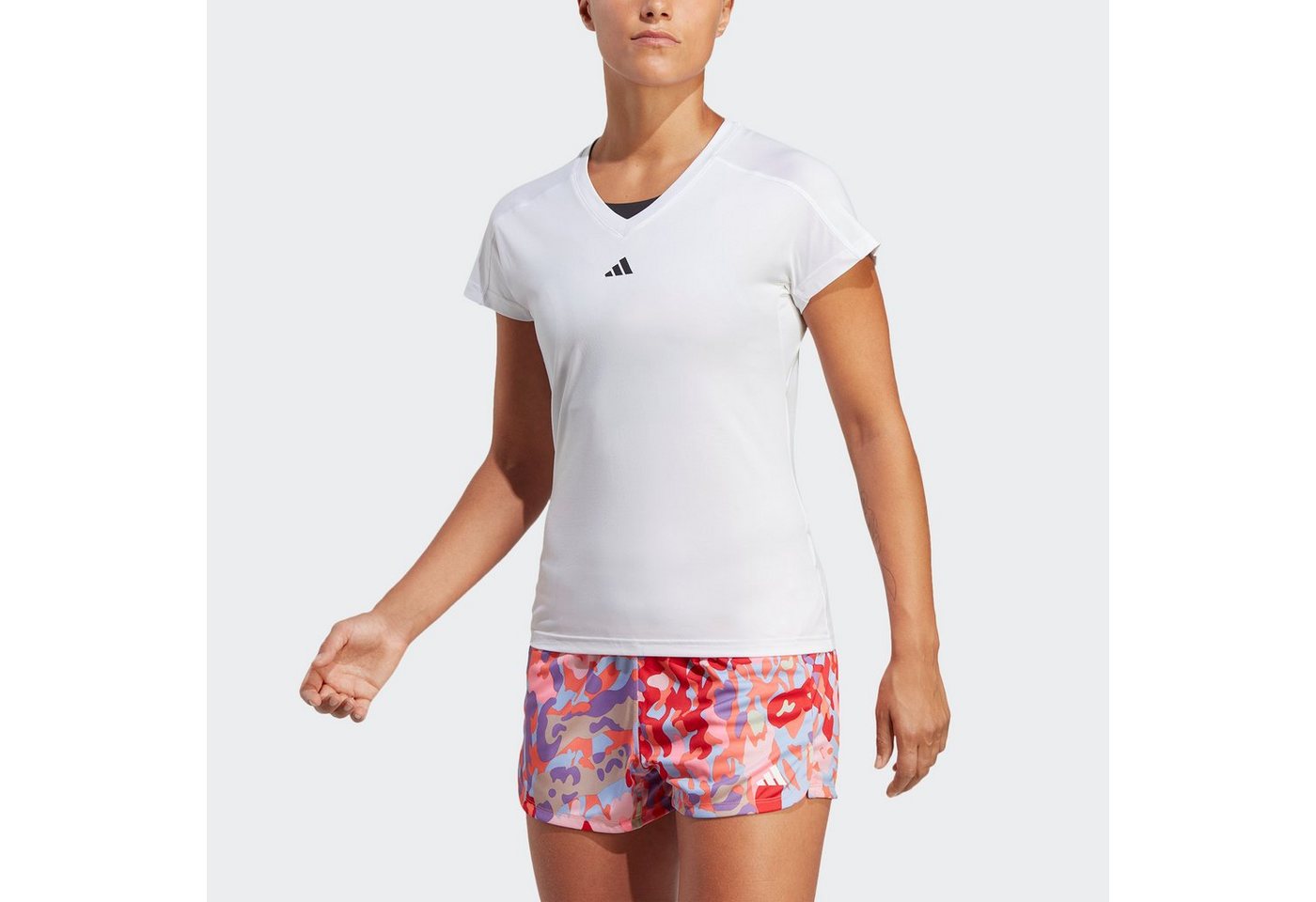 adidas Performance T-Shirt AEROREADY TRAIN ESSENTIALS MINIMAL BRANDING V-NECK Trainingsshirt, feuchtigkeitsabsorbierend mit V Ausschnitt – Bild 3 von 5