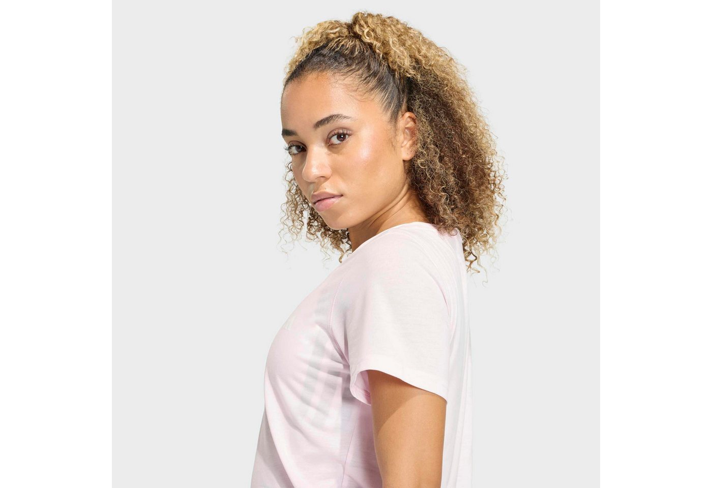 adidas Performance T-Shirt WORKOUT ESSENTIALS MIT TIEFEM AUSSCHNITT für sportliche Looks im Alltag und beim Training, ohne Verschluss – Bild 3 von 5