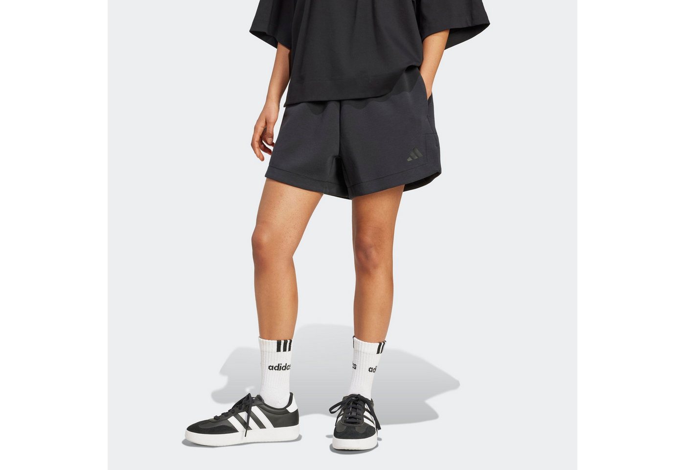 adidas Sportswear Shorts SOFT LUX, LOCKER GESCHNITTEN mit Kordelverschluss, aus Polyester, Modal, Baumwolle und Elasthan – Bild 2 von 5