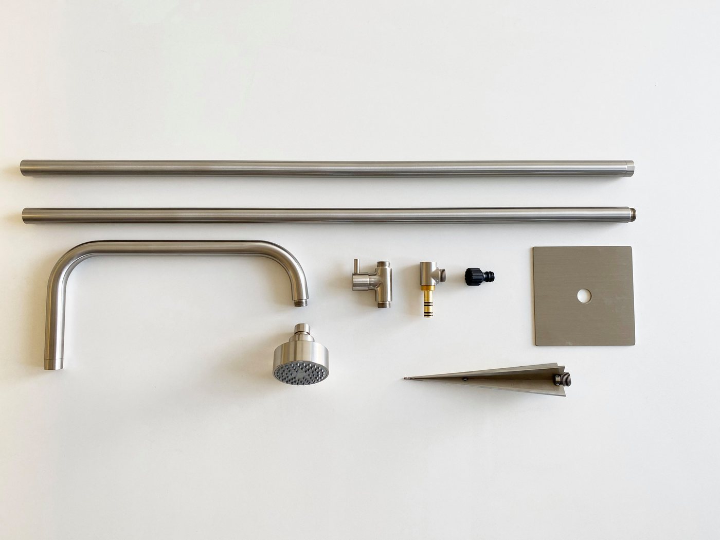 ADOB Gartendusche Design Gartendusche aus hochwertigem Edelstahl Nickel gebürstet, Kopfteil der Dusche kann 360 Grad geschwenkt werden – Bild 3 von 5