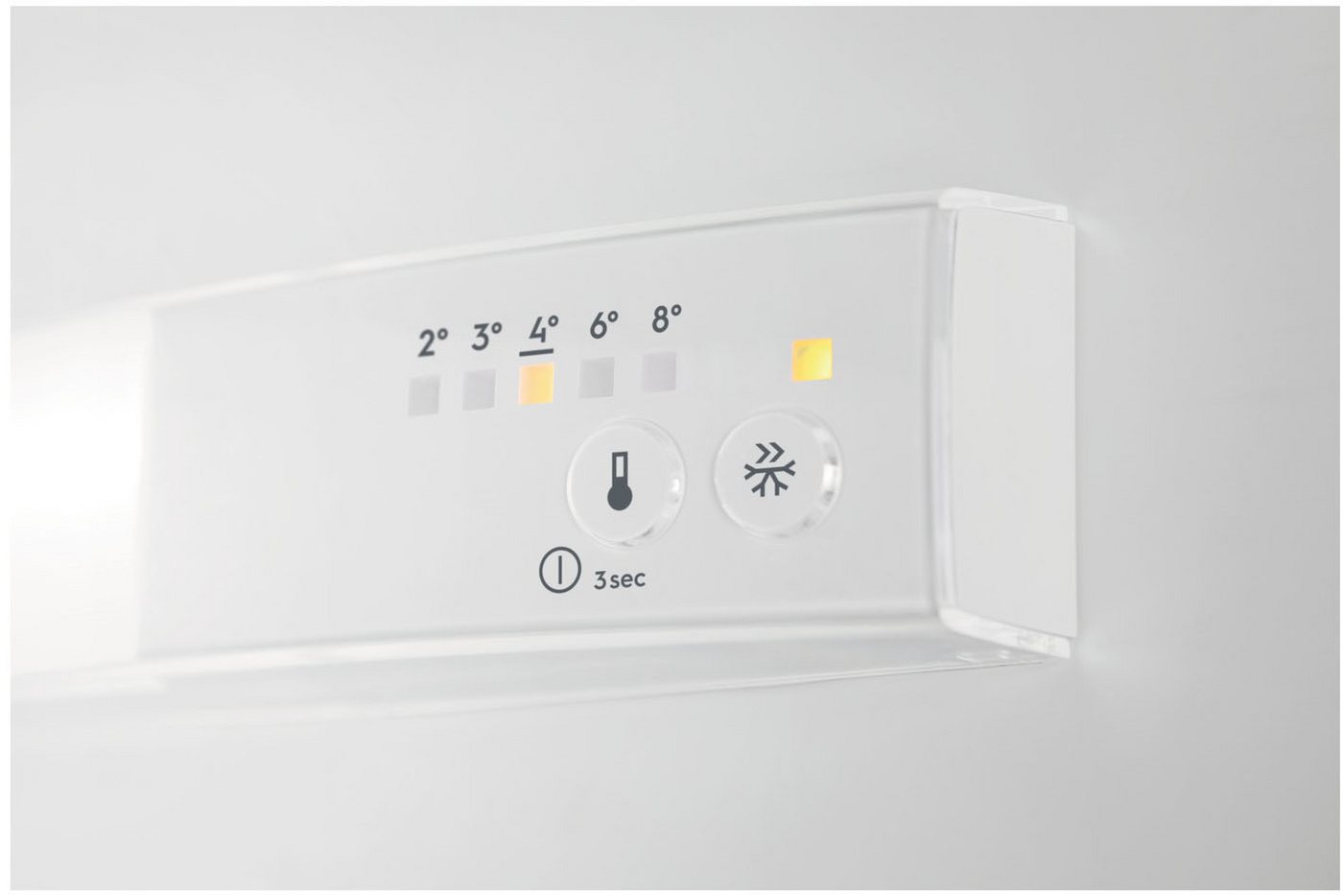 AEG Einbaukühlschrank 6000 OSF61I82EF, 81,9 cm hoch, 59,6 cm breit, 4-Sterne-Gefrierfach: Kalte -18° C, sogar im Inneren des Kühlschranks – Bild 2 von 5