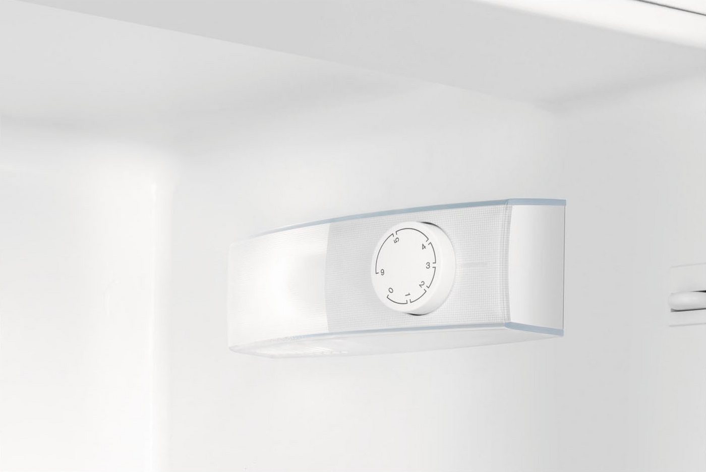 AEG Einbaukühlschrank Serie 6000 TSK5O121ES, 121,8 cm hoch, 55,6 cm breit, 98 L, LowFrost-weniger Eisbildung, Temperaturalarm, Schlepptür – Bild 2 von 5