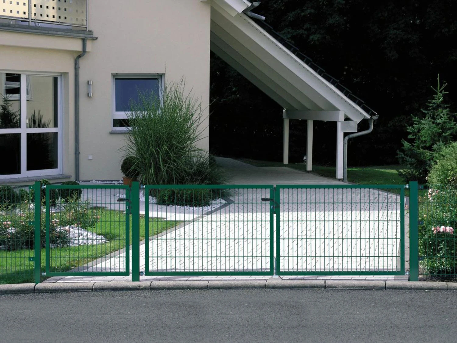 ALBERTS Doppelstabmattenzaun-Grundset, Länge 10 m (Grün, Mattenhöhe: 1400 mm) – Bild 3 von 3