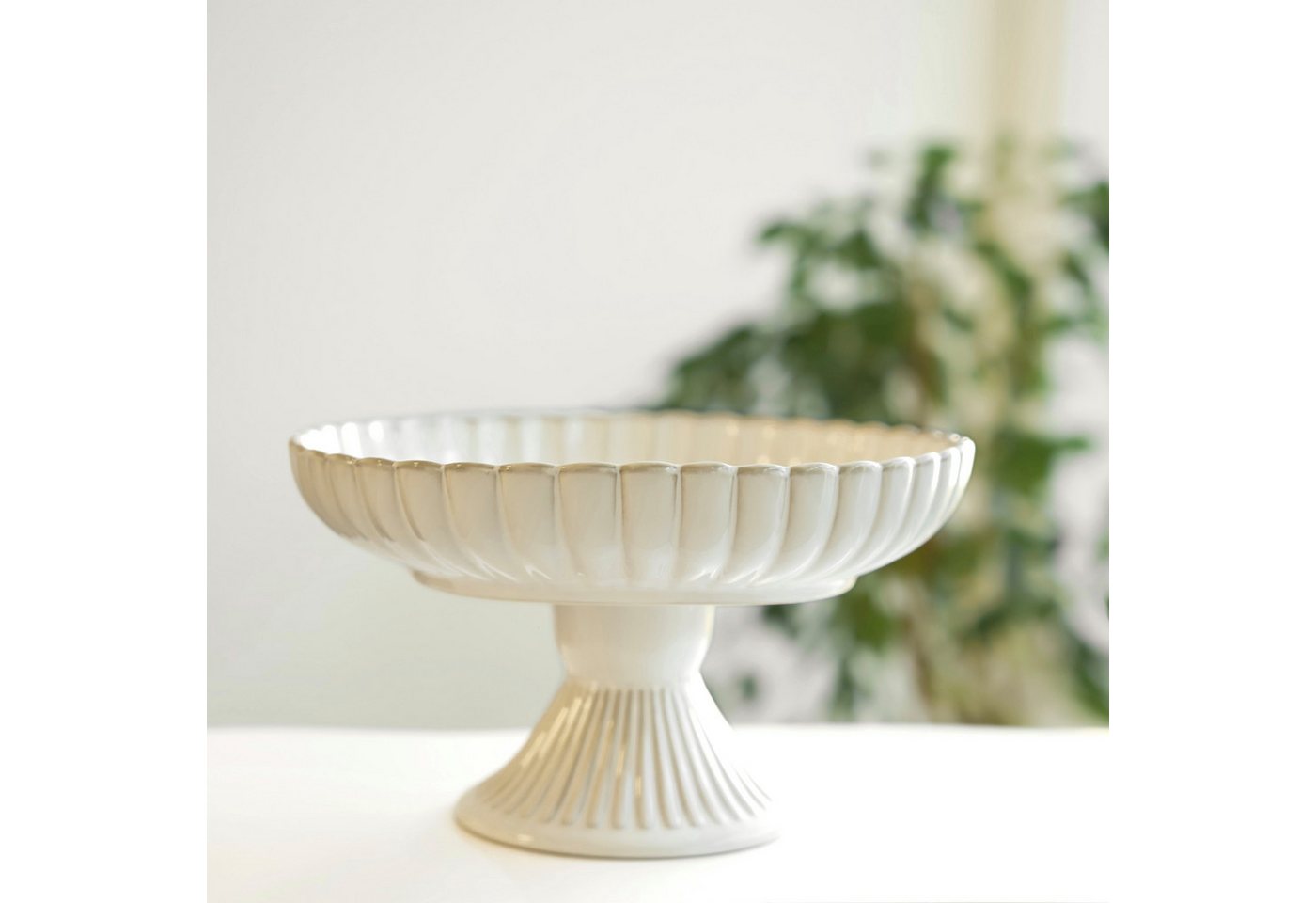 Almina Servierschale Bloomy Servierschale ø28 cm, mit Fuß & floraler Struktur, Porzellan, (1-tlg) – Bild 4 von 4