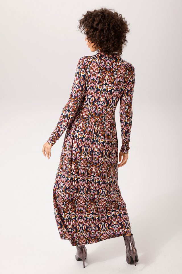 Aniston CASUAL Jerseykleid mit trendfarbenem, grafischen Druck - NEUE KOLLEKTION – Bild 2 von 5