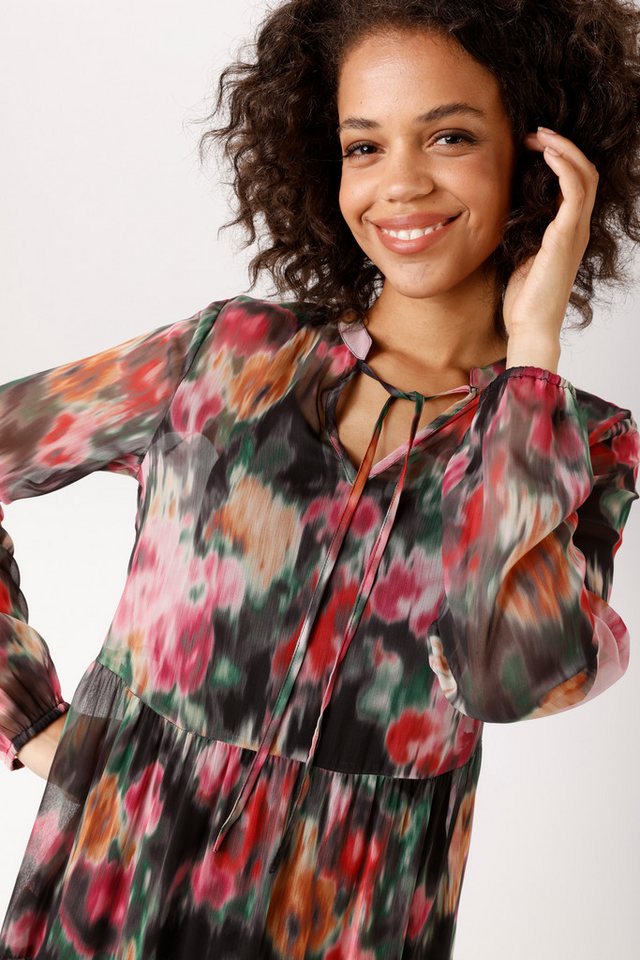 Aniston CASUAL Maxikleid (mit Jersey-Unterkleid) mit farbenfrohen Batikblumen bedruckt - NEUE KOLLEKTION – Bild 3 von 5