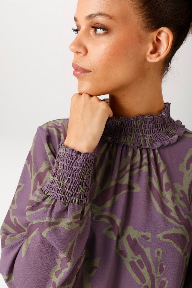 Aniston CASUAL Schlupfbluse mit großflächigen, grafischen Blättern bedruckt - NEUE KOLLEKTION – Bild 3 von 5