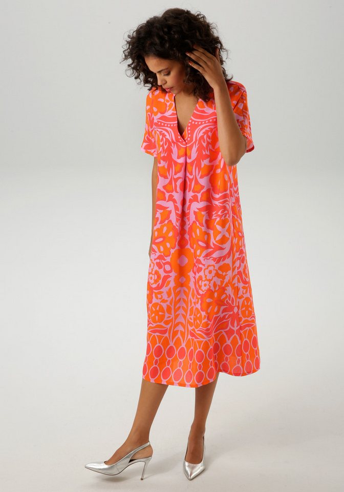 Aniston CASUAL Sommerkleid mit extravagantem, grafischen Druck – Bild 2 von 5