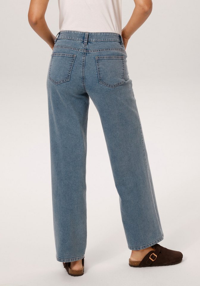 Aniston CASUAL Straight-Jeans mit extravaganten, asymmetrischem Verschluss – Bild 2 von 5