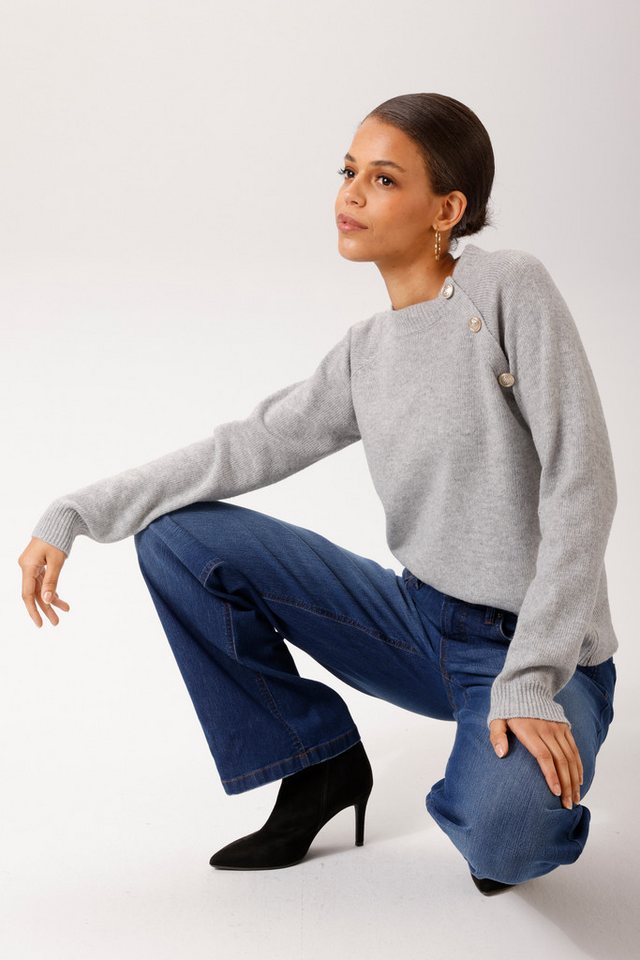 Aniston CASUAL Strickpullover mit dekorativen, geprägten Zierknöpfen - NEUE KOLLEKTION – Bild 4 von 5