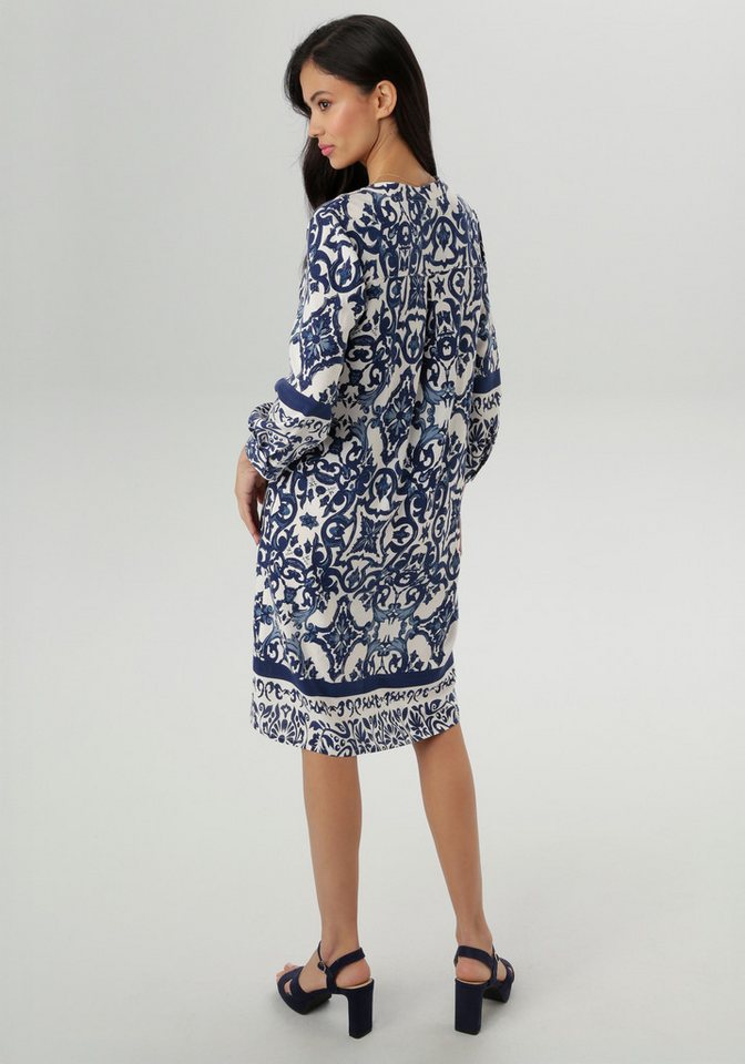 Aniston SELECTED Blusenkleid mit großflächigen Musterung und Bordürendruck - NEUE KOLLEKTION – Bild 2 von 5