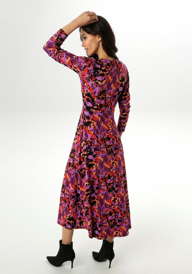 Aniston SELECTED Maxikleid mit V-Ausschnitt in Wickeloptik und Unterbrustnaht – Bild 3 von 5