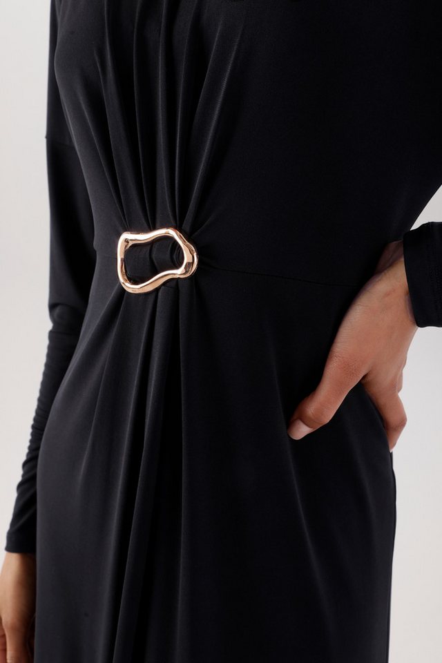 Aniston SELECTED Maxikleid schmeichelnde Raffung mit dekorativer Brosche - NEUE KOLLEKTION – Bild 4 von 5