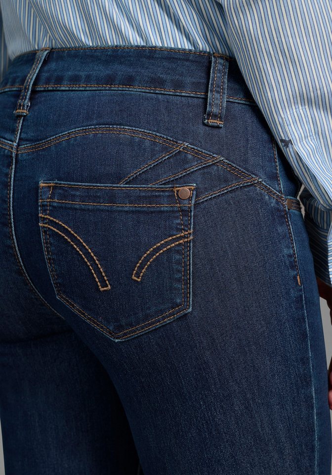 Arizona Bootcut-Jeans Shaping bootcut, Kontrastnähte, Used-Look-Waschung, niedrige Leibhöhe – Bild 3 von 5