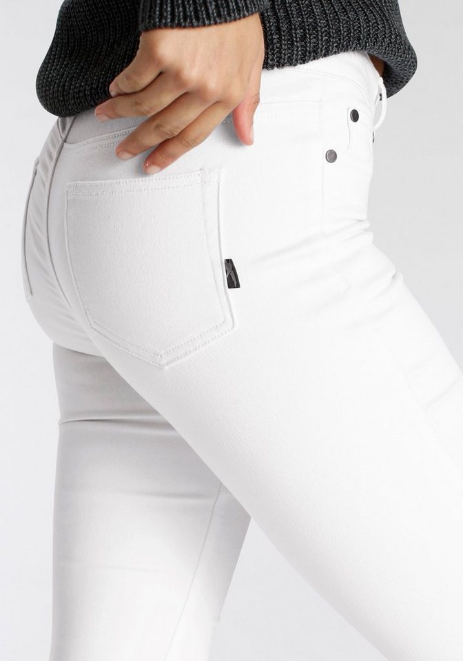 Arizona Bootcut-Jeans Ultra Soft elastische Passform, ausgestellte Beinform, hohe Leibhöhe – Bild 3 von 5