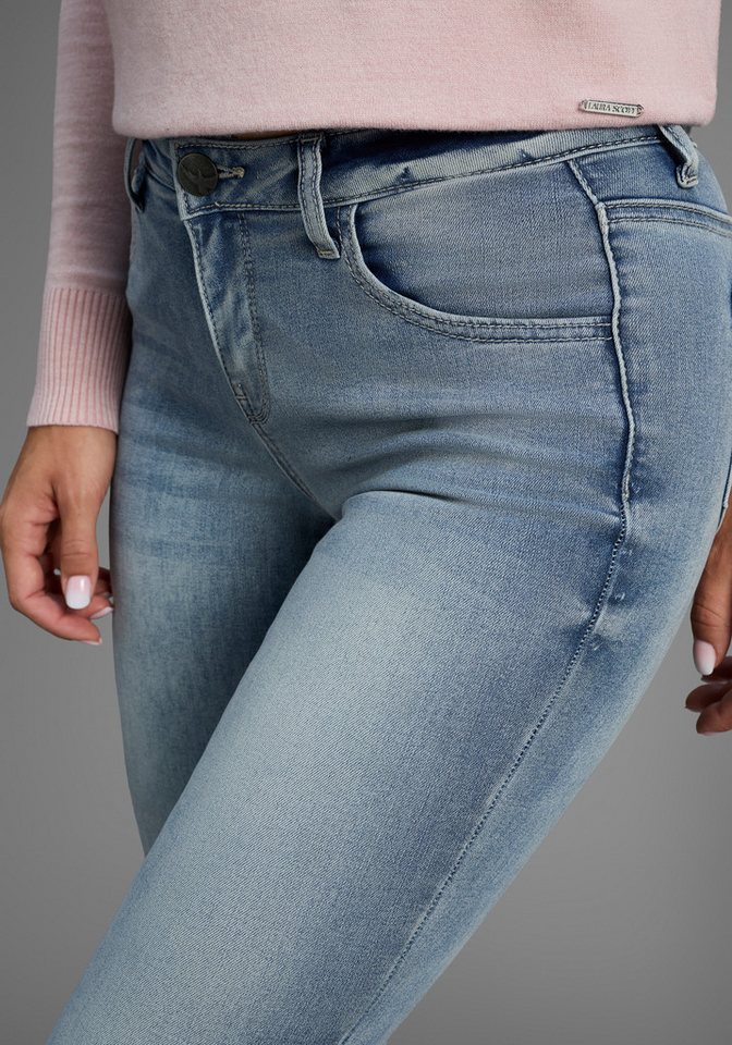 Arizona Bootcut-Jeans Ultra-Stretch normale Passform, Baby-Bootcut, Used-Look-Waschung – Bild 3 von 5