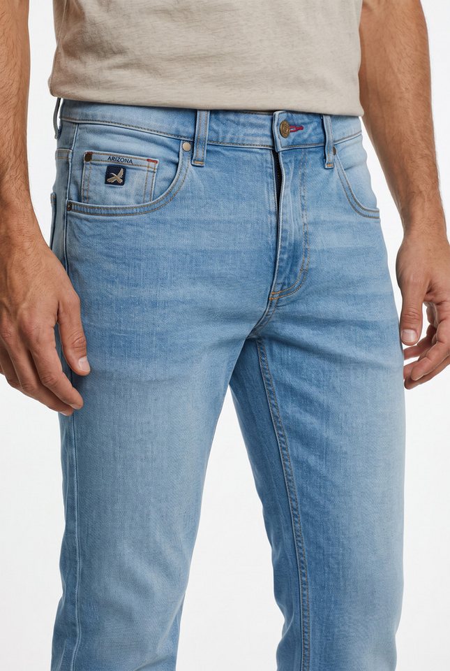 Arizona Straight-Jeans gerader Straight-Fit, aus elastischem Denim, niedrige Leibhöhe – Bild 5 von 5