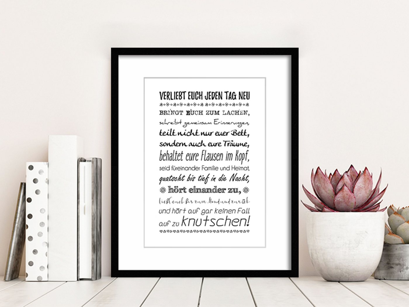 artissimo Poster Poster mit Spruch DIN A4 21x29,7 cm Geschenk Hochzeit kreativ lustig, Spruchposter: Verliebt euch jeden Tag neu – Bild 4 von 4