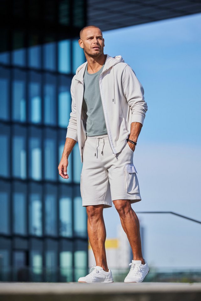 AUTHENTIC LE JOGGER Sweatshorts, kurze Sweathose Cargotaschen mit Webdetails – Bild 5 von 5