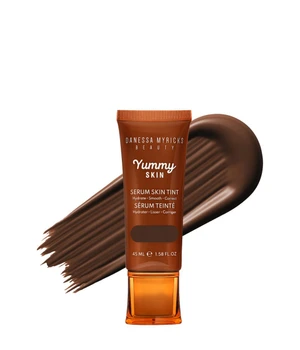 Danessa Myricks Beauty Yummy Skin Serum Tint Flüssige Foundation · 45 ml · Dunkelrot
