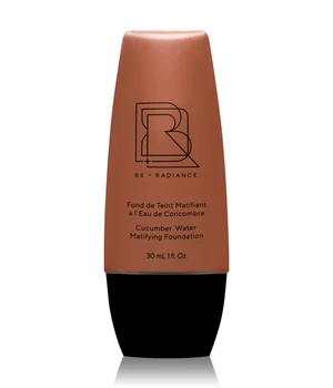 BE + RADIANCE Cucumber Water Matifying Foundation Flüssige Foundation · 30 ml · Hellbraun