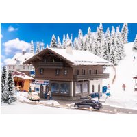 Skigeschäft INTERSPORT - Monatsmodell November – Ansicht 1