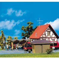 2 Bus-Wartehäuschen – Ansicht 1