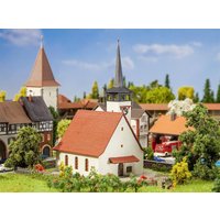 Kirche mit Spitzdach – Ansicht 1