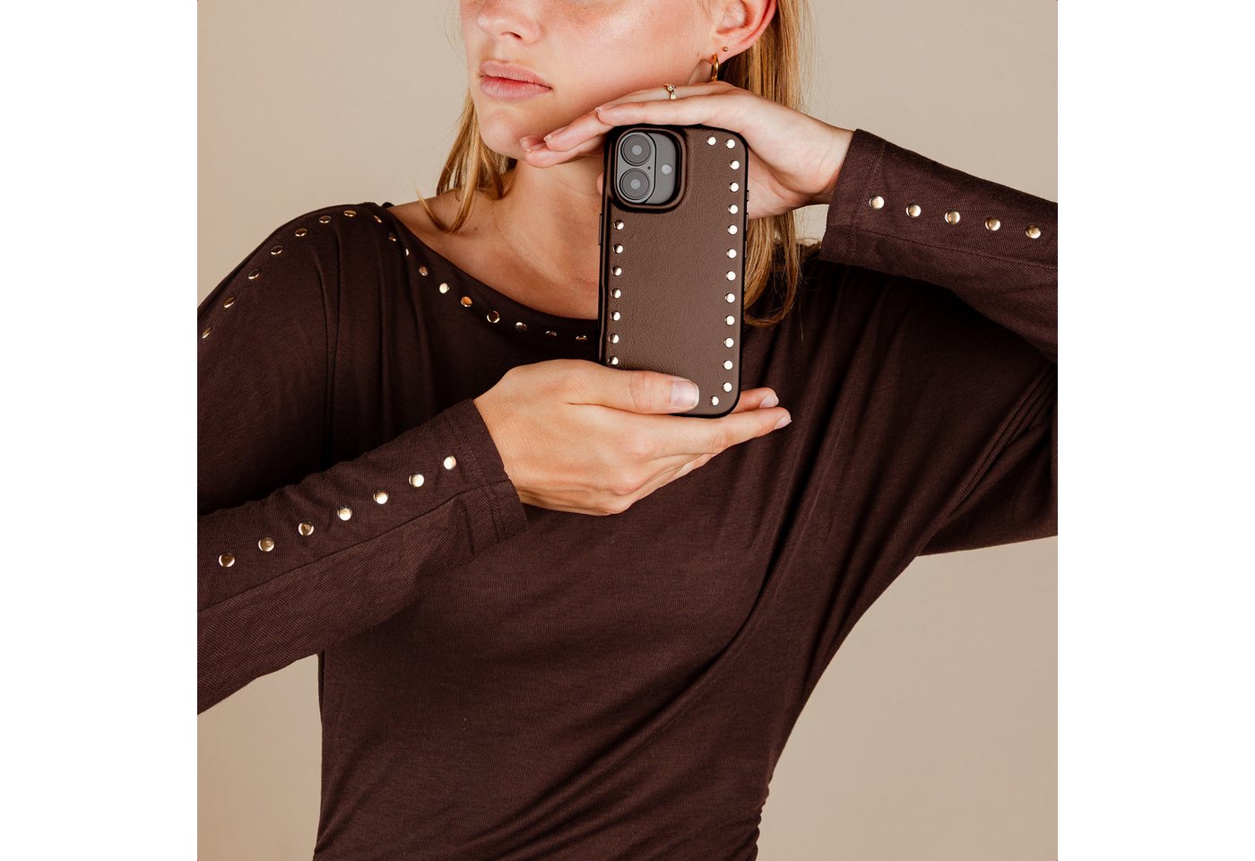 Selencia Backcover Selencia Studs Backcover mit MagSafe Apple iPhone 17 Pro Max - Cacao C – Bild 2 von 5