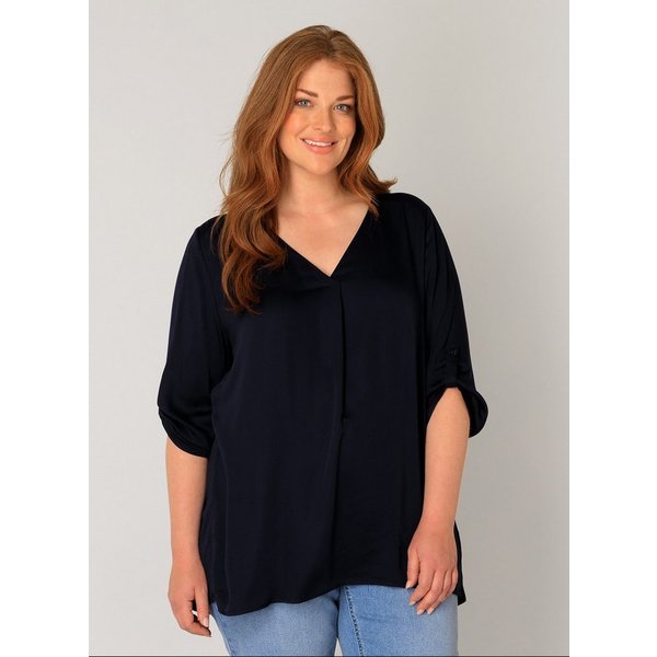 Base Level Curvy Shirtbluse Yanina mit V-Ausschnitt