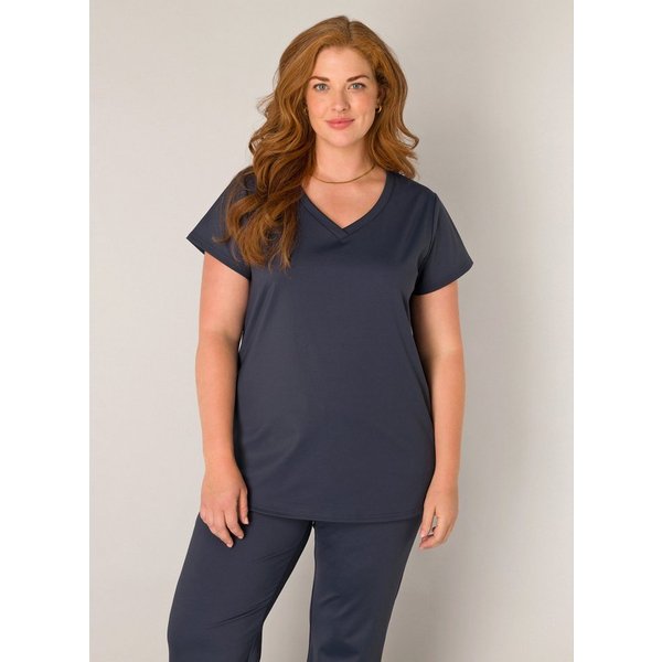 Base Level Curvy V-Shirt mit Stretch