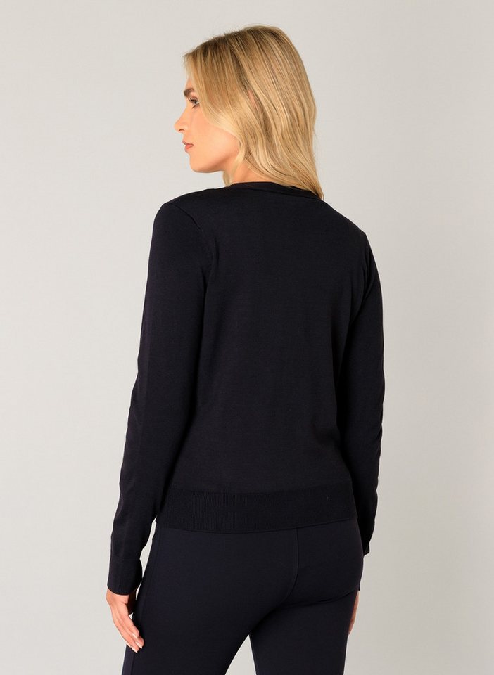 Base Level Strickjacke Yvon mit V-Ausschnitt – Bild 2 von 5