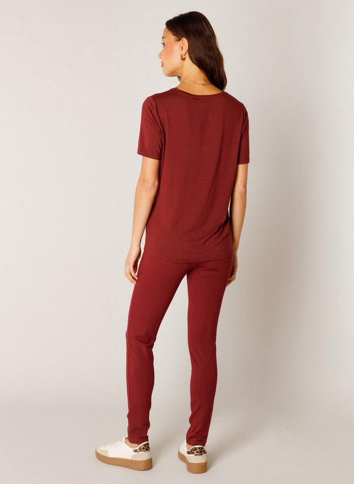 Base Level T-Shirt Yanic mit V-Ausschnitt – Bild 5 von 5