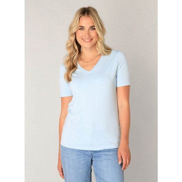 Base Level T-Shirt Yanic mit V-Ausschnitt