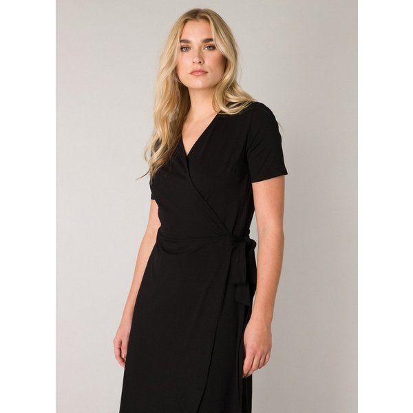 Base Level Wickelkleid Yvie In bequemer, elastischer Qualität