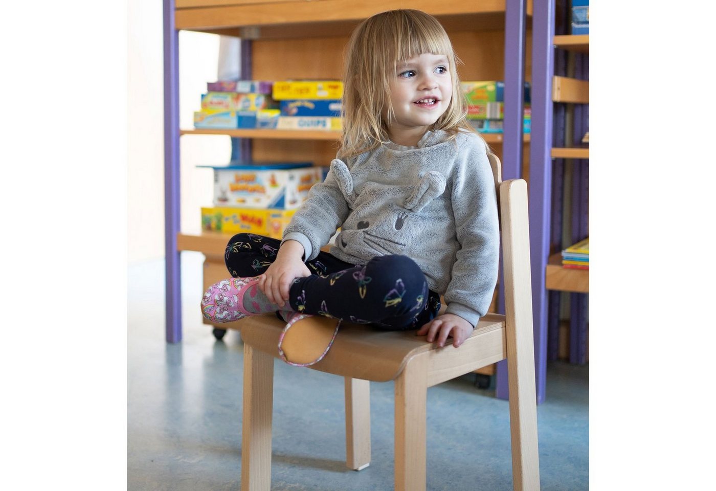Beck Schläppchen Rainbow Gymnastikschuh (Einhörner sind der ungebremste Renner, perfekt für Sport und Zuhause) mit rutschfester Gummi-Laufsohle – Bild 2 von 5