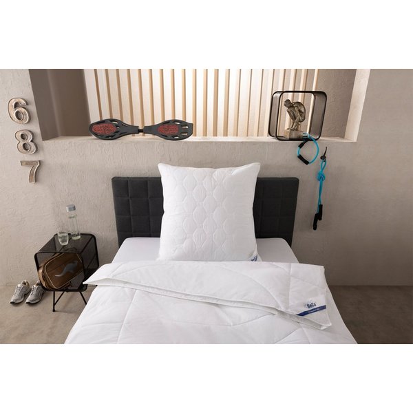 Beco Microfaserbettdecke Medibett, Bettdecken für Sommer und Winter, in zwei Bezugsvarianten, Füllung: Polyester, Bezug: Baumwolle oder Polyester, Bettdecke 135