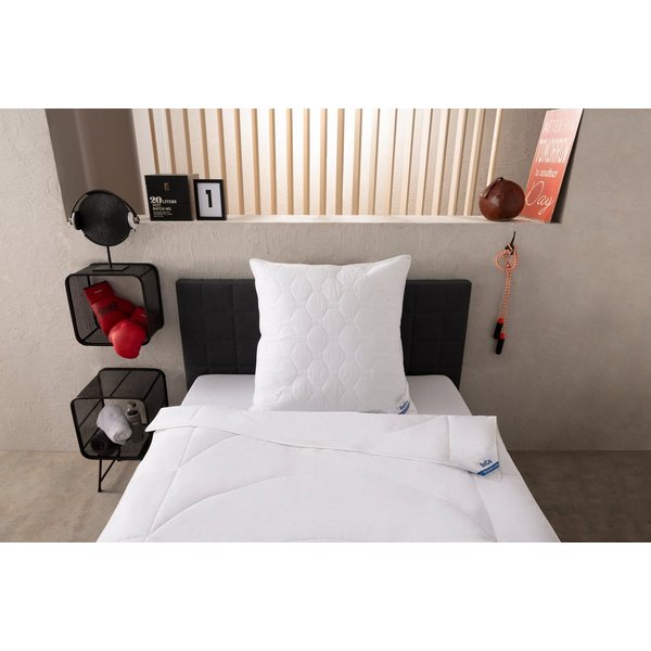Beco Microfaserbettdecke Medibett, Bettdecken für Sommer und Winter, in zwei Bezugsvarianten, Füllung: Polyester, Bezug: Baumwolle oder Polyester, Bettdecke 135