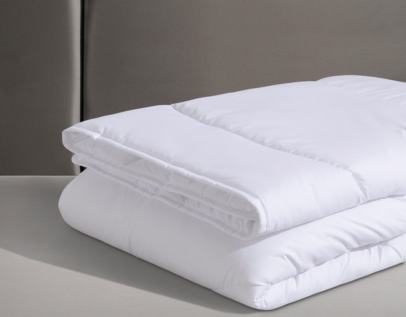 Beco Microfaserbettdecke Medibett, Bettdecken für Sommer und Winter, in zwei Bezugsvarianten, Füllung: Polyester, Bezug: Baumwolle oder Polyester, Bettdecke 135 – Bild 3 von 5