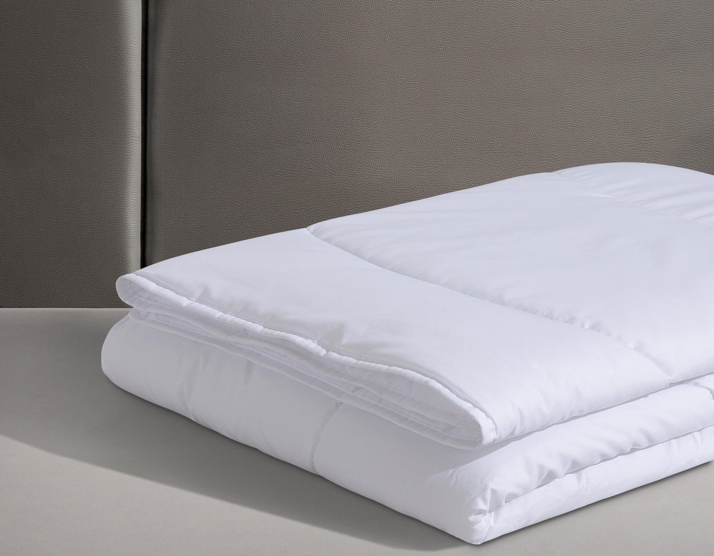 Beco Microfaserbettdecke Medibett, Bettdecken für Sommer und Winter, in zwei Bezugsvarianten, Füllung: Polyester, Bezug: Baumwolle oder Polyester, Bettdecke 135 – Bild 3 von 5