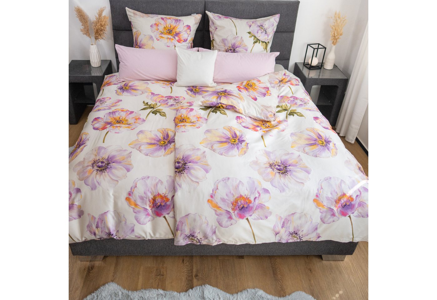 Beddinghouse Bettwäsche Satin Baumwolle, Satin, lila Blüten auf hellem Hintergrund – Bild 3 von 5