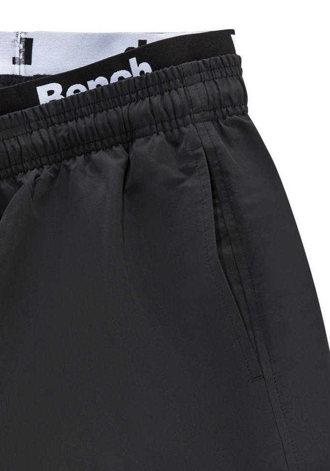 Bench. Badehose mit modernem Logobund – Bild 3 von 5
