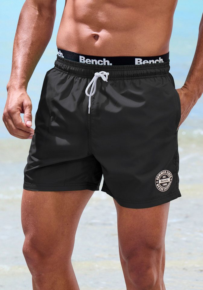 Bench. Badehose mit modernem Logobund – Bild 5 von 5