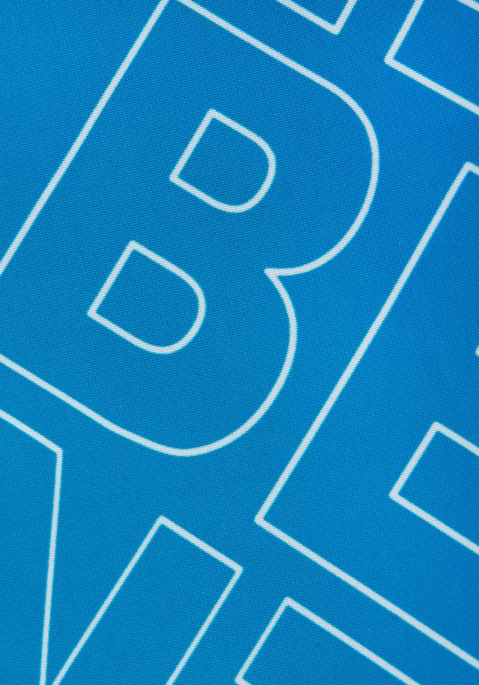 Bench. Badehose mit modernem Logoschriftzug – Bild 4 von 5
