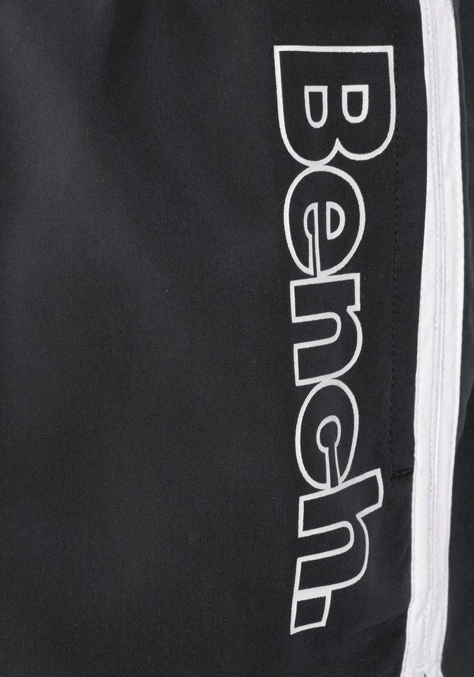 Bench. Badeshorts Bradley mit coolem Logodruck – Bild 3 von 4