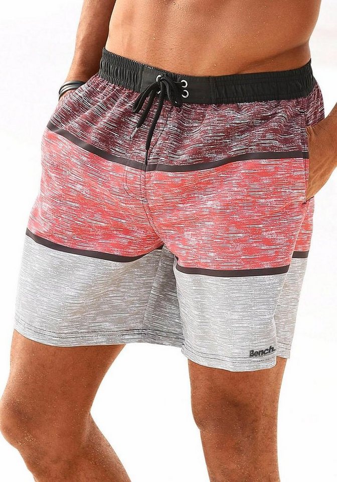 Bench. Badeshorts Mac im trendigen Blockstreifen-Look – Bild 3 von 5