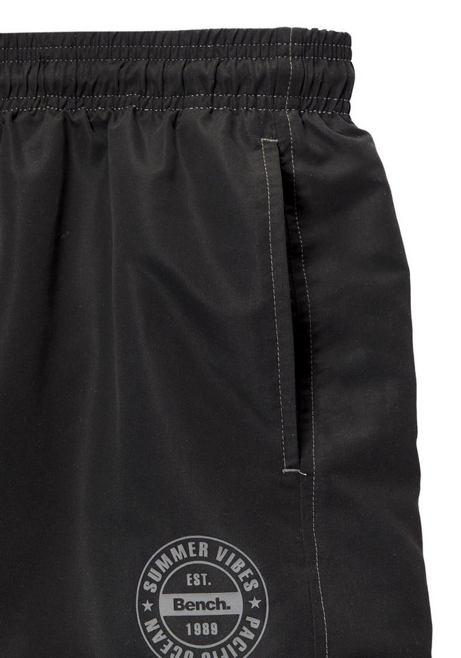 Bench. Badeshorts mit Logodruck – Bild 3 von 5